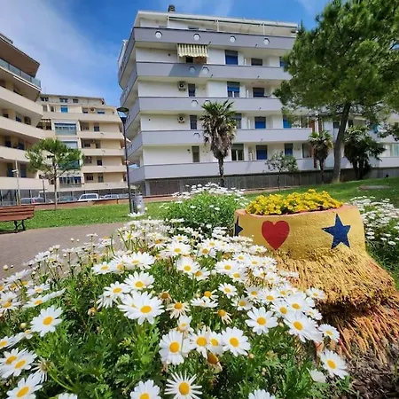 Casetta Lungomare Apartment
